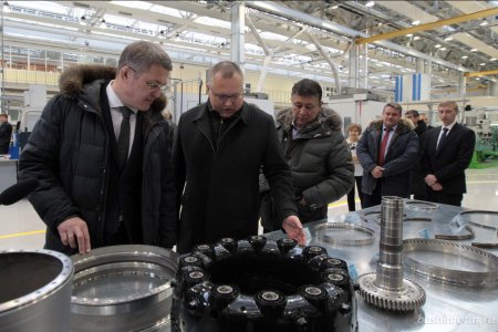 Радий Хәбиров Өфө моторҙар эшләү берекмәһенең етештереү майҙансыҡтарында булды