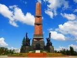 Ленин урамында Дуҫлыҡ монументы буласаҡ