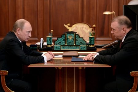 Владимир Путин ғаилә бизнесын хуплай